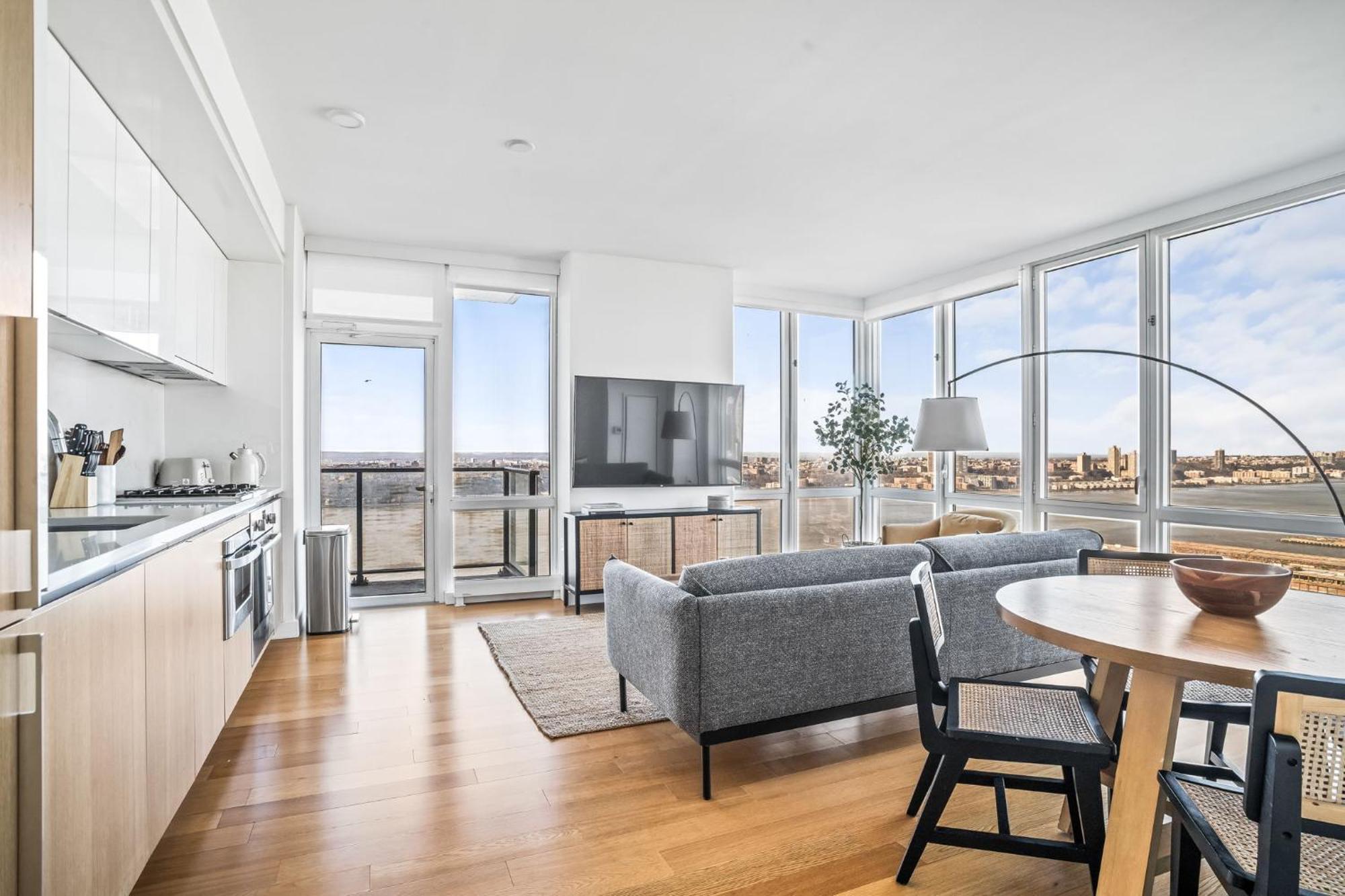 Cloud Crest Apt 2bd 2bath Nova York