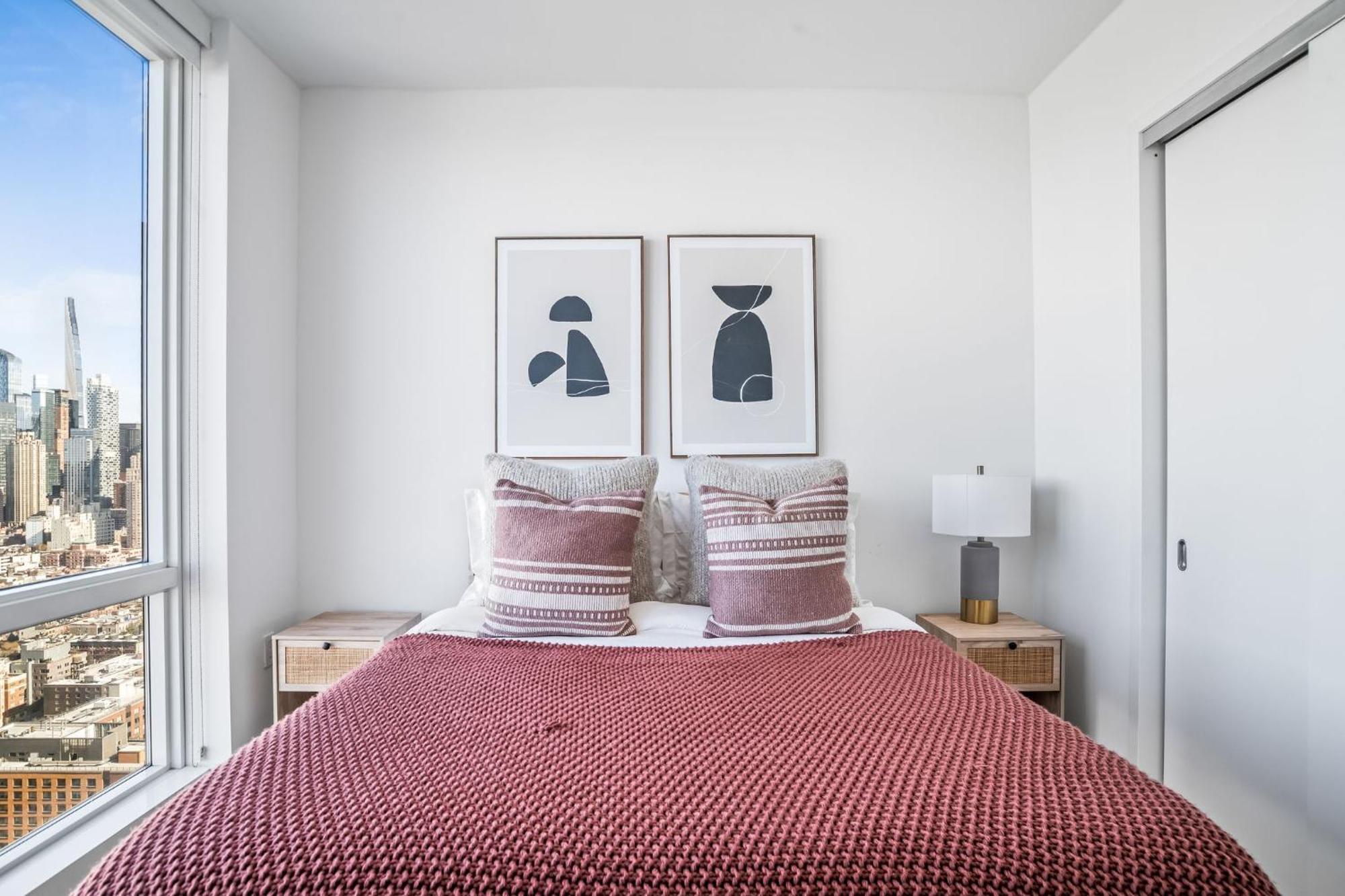 Cloud Crest Apt 2bd 2bath New York
